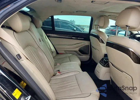 2017 Genesis G90 Ultimate z USA, uszkodzony, nr VIN KMHG54JH3HU024370